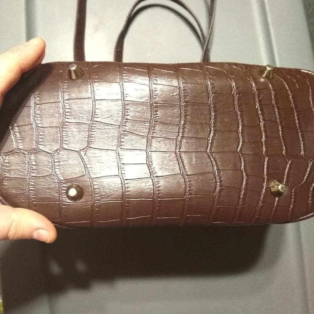 COPY - Medium size faux leather purse..like brand new! - Picture 3 of 6